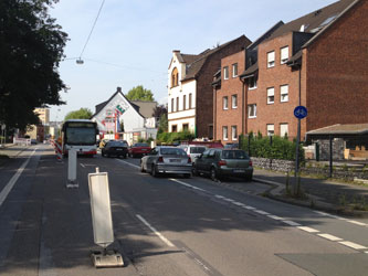 Fehlende Fahrspurmarkierung im Baustellenbereich