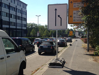 Radweg blockiert